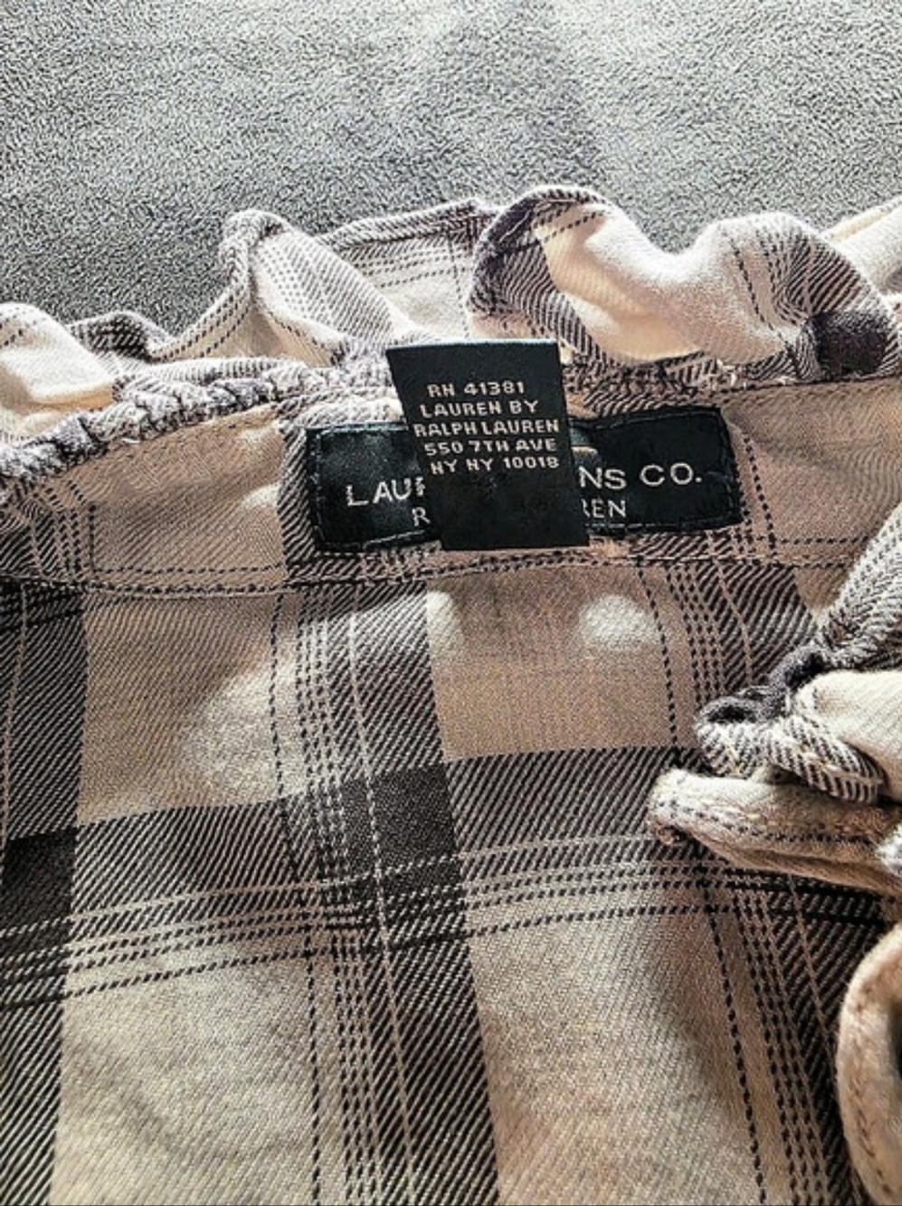 Lauren Ralph Lauren Cream and Gray Plaid Button-Down Tie-Neck Shirt-Large - Picture 5 of 11